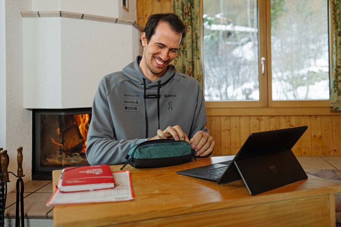 Ramon Zenhäusern skieur alpin études en économie UniDistance Suisse